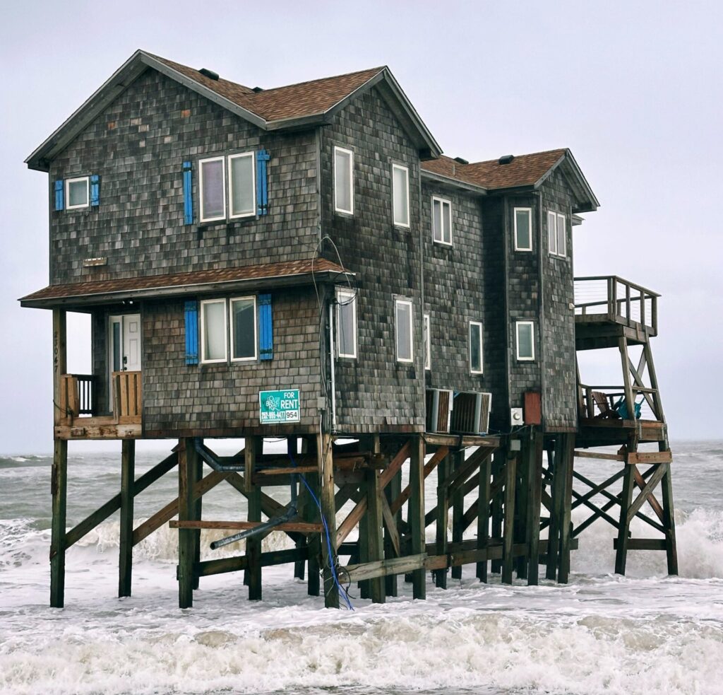 Homes in the surf zone in Buxton, NC, Fall 2025. Photos © Hannah Henry, CECL