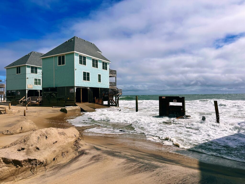 Homes in the surf zone in Buxton, NC, Fall 2025. Photos © Hannah Henry, CECL